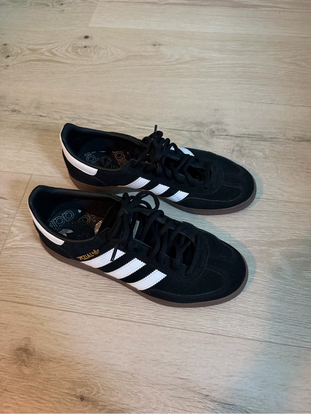 Adidas handball spezial black, women’s size 8